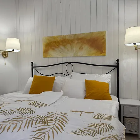 Haus Sonnenklang Sajkod Дом отдыха Тихань